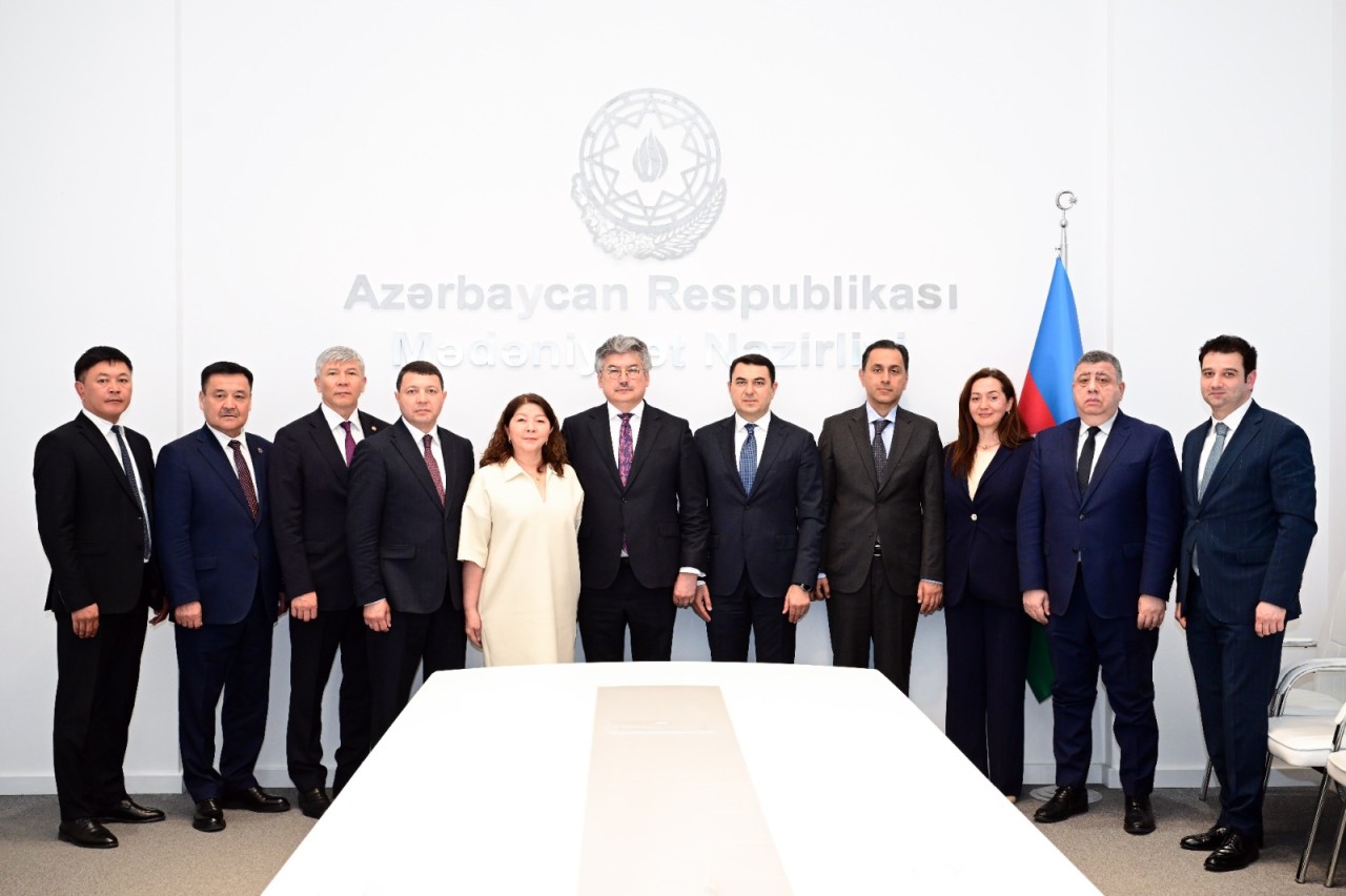 Mədəniyyət Nazirliyində Qırğızıstan nümayəndə heyəti ilə görüş keçirilib - FOTOLAR